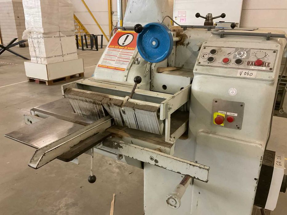 Wielopiła piła Bauerle B180m2   szerokość gąsiennicy pracy 250MM