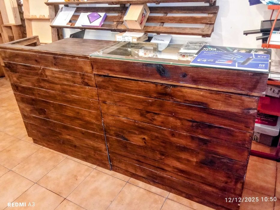 Balcões + Expositores + Baú