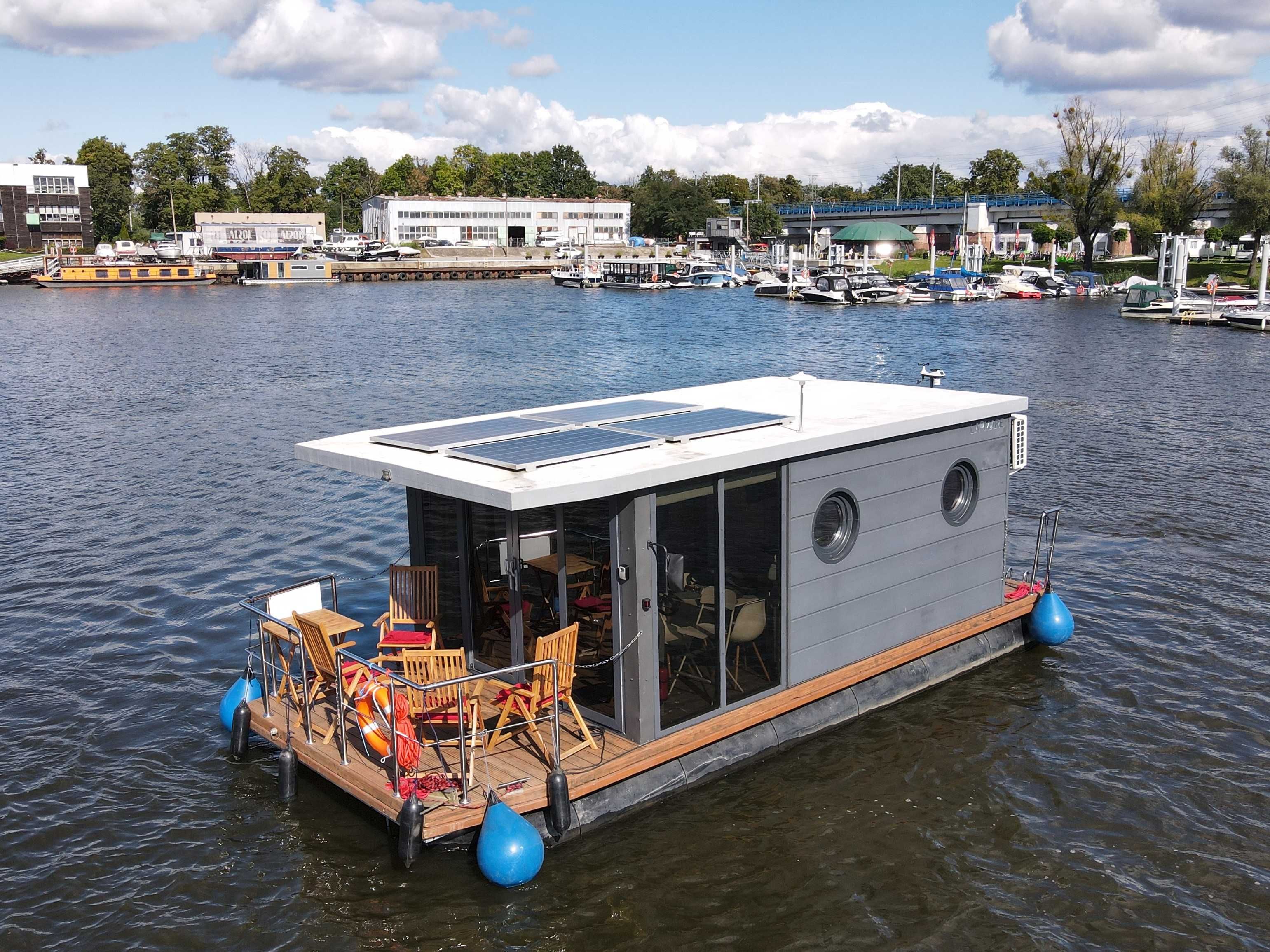 Dom na wodzie całoroczny Houseboat Hausboot model Apart M 2019