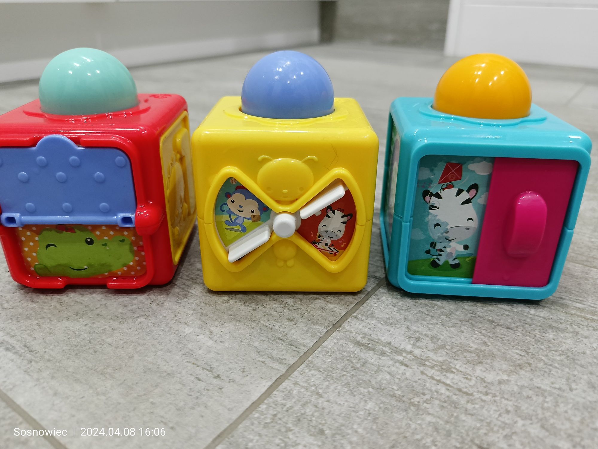Sprzedam aktywne klocki ze zwierzątkami FISHER PRICE.