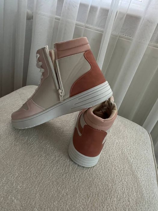 Кросівки жіночі хайтопи Італія