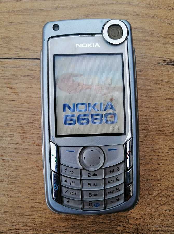 NOKIA 6680 Atrapa