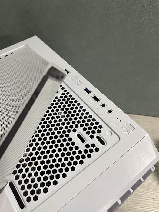 Ігровий компʼютер i5-10400F GTX 1660 Super, 16GB ОЗП SSD 512GB