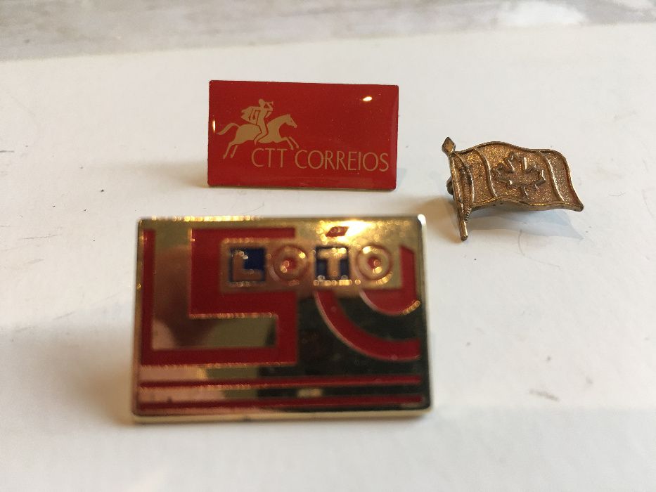 Pins de coleção e porta-chaves raros