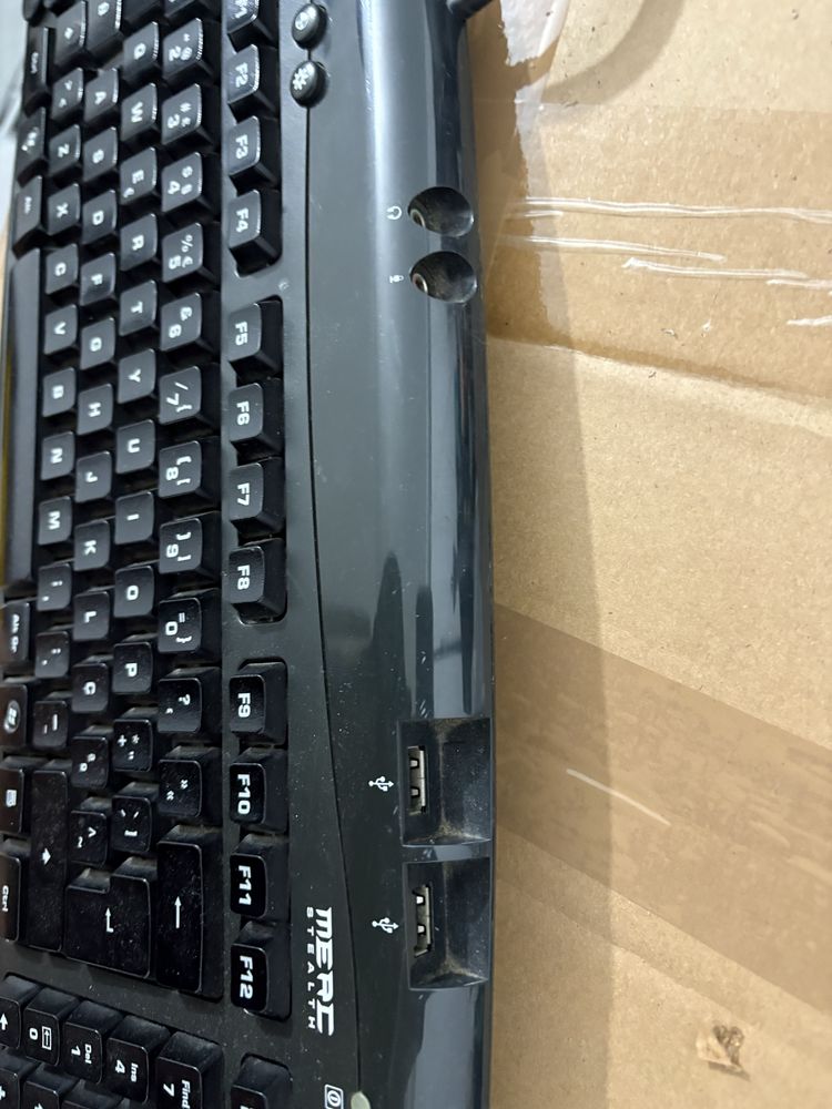 Teclado gaming com fios Merc Stealth