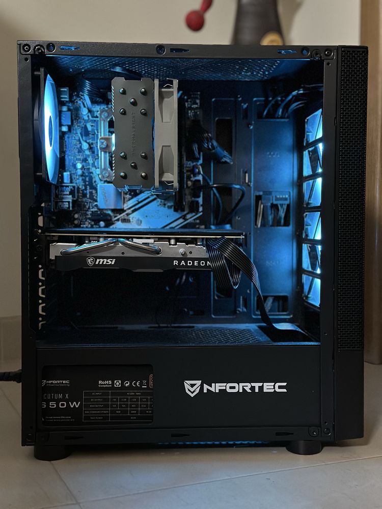 PC Gaming - i7 9700 -RX5700XT - 32GB
