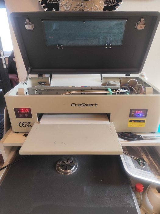 Używana drukarka do koszulek  DTF Erasmart wraz z piecem i prasami