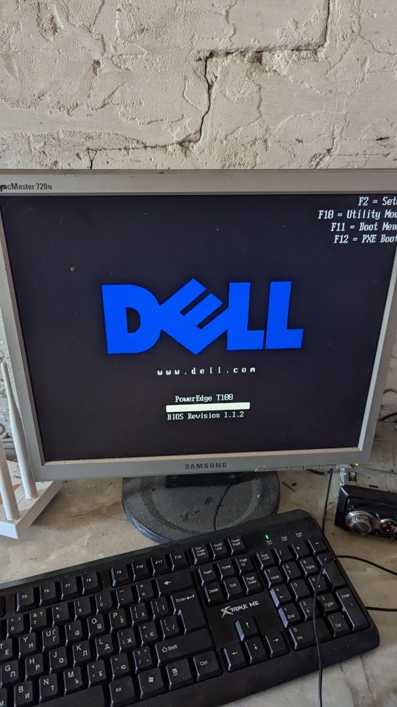 Dell PowerEdge t100 server