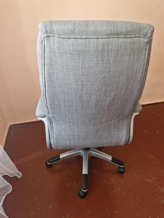 Крісло комп'ютерне