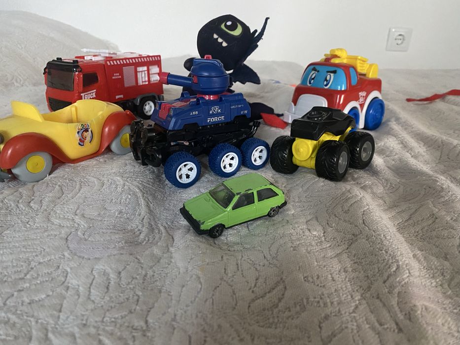 Brinquedos Carros Dragao de peluche