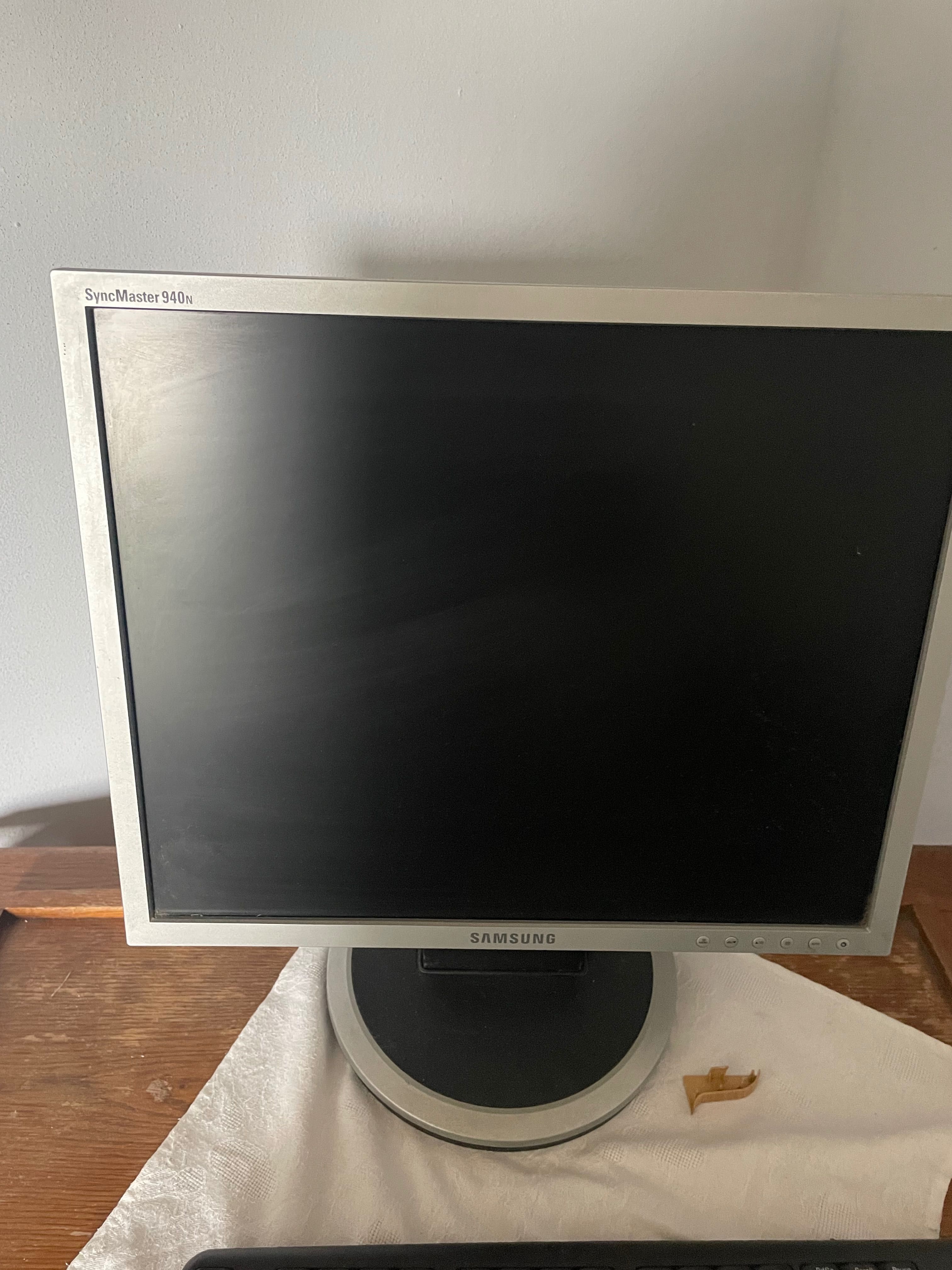 Komputer ASUS stacjonarny z płyta H310M DS 2.0