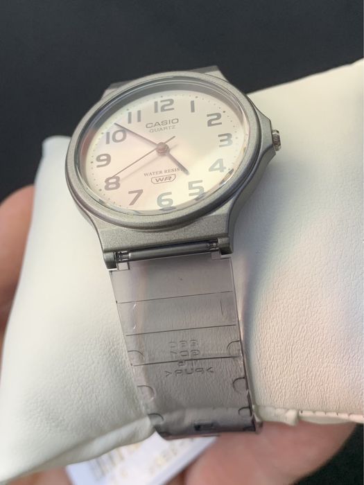 Годинник жіночий Casio MQ-24S-8B Оригінал Гарантія Часы женские