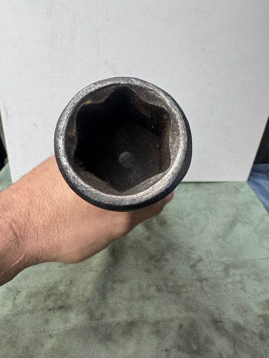 Ключ балоний на 27-24 мерседес рекс варіо