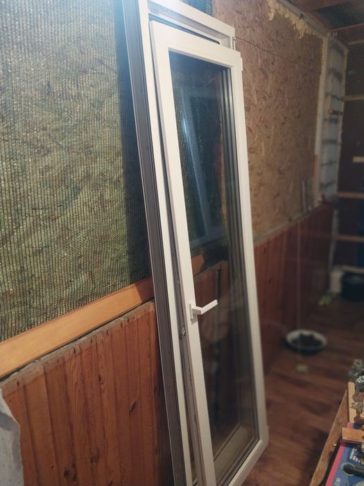 Продам балконные двери REHAU б/у в хорошем состоянии в использовании 2