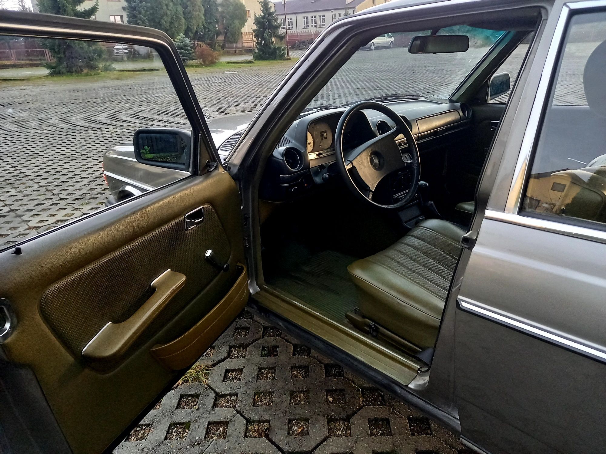 Mercedes W123 3.0 D 1979 r