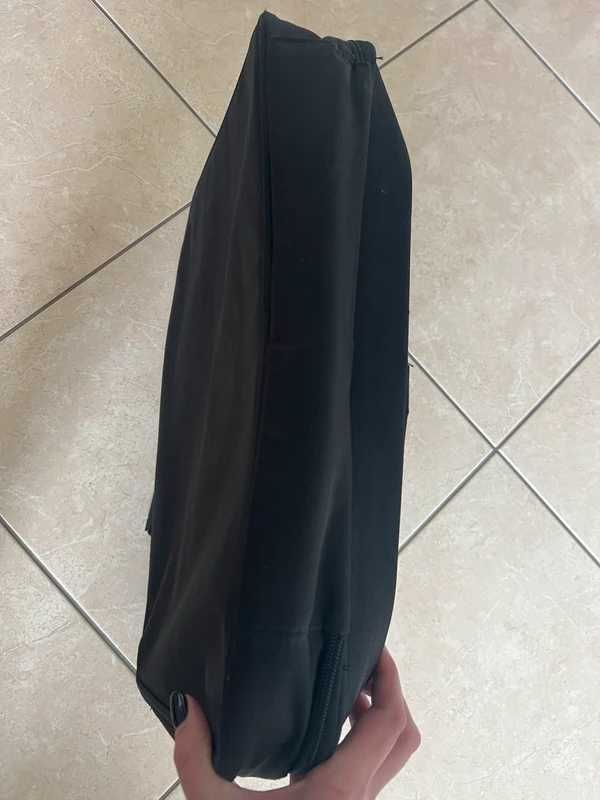 Torba na laptopa z paskiem