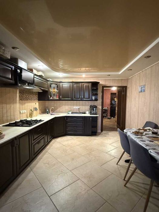 2к.квартира, новобудова, 63м2, окремі кімнати, цегла, з ремонтом