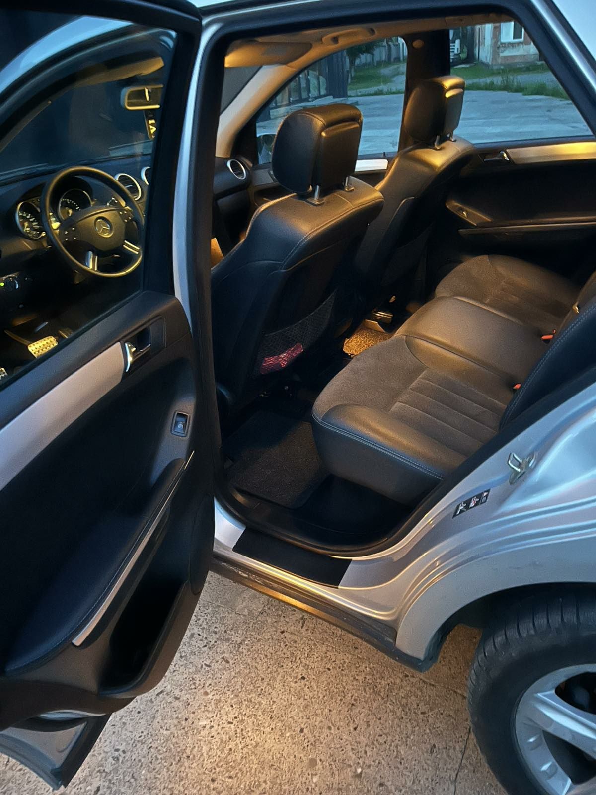 Свіжопригнаний ML 320 2008 рік