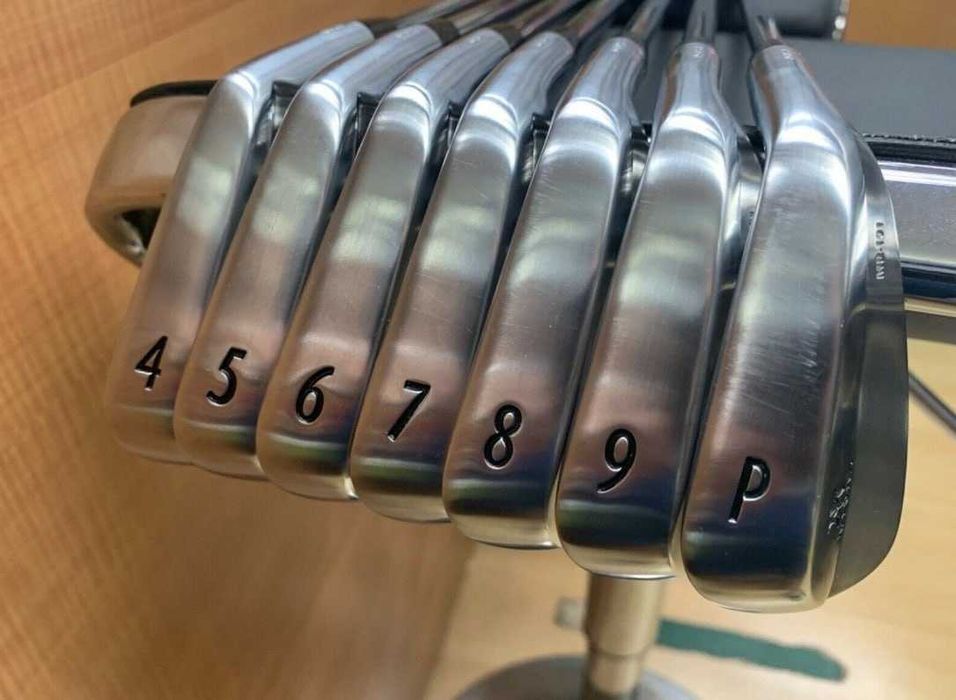 Zestaw golfowy Miura MB-101 (4–P) NSPRO 120x (7x)