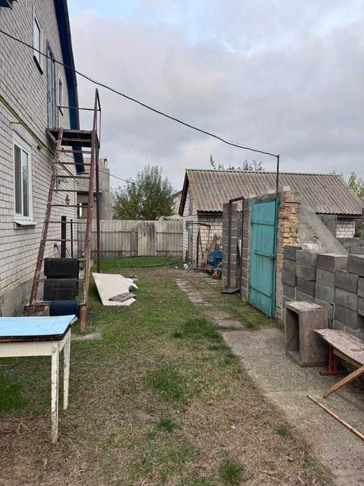 Продається будинок в с. Леськи за 15  км від м. Черкаси