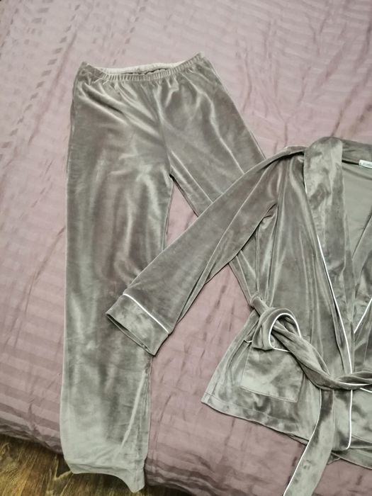 Пижама, домашний костюм