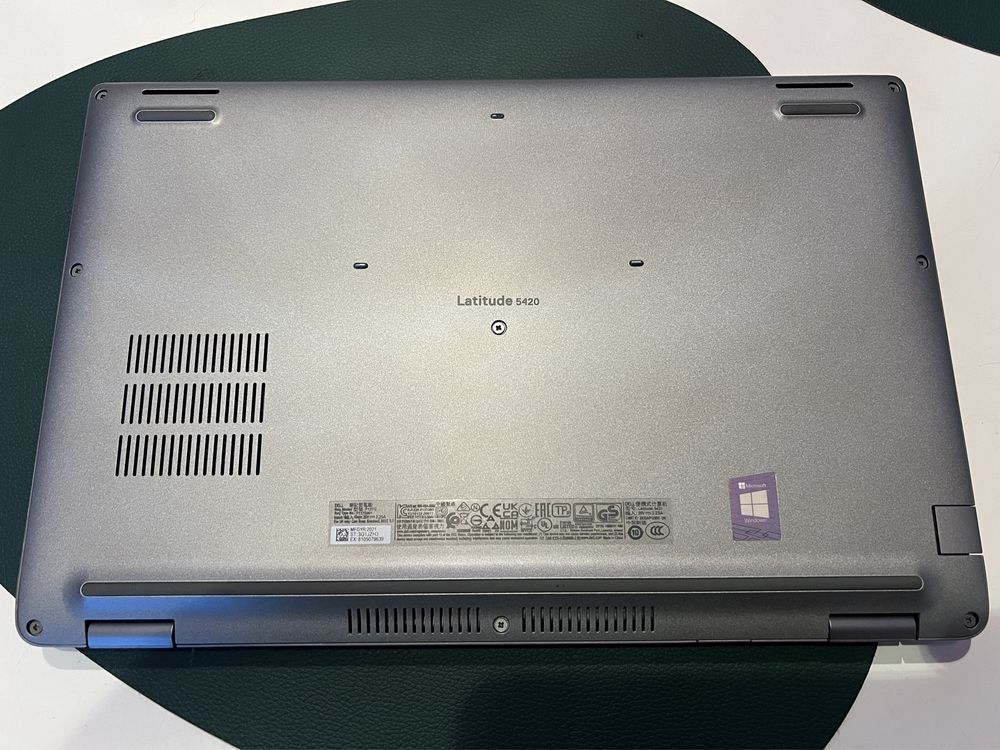 Laptop Dell Latitude 14’’ i7 32 GB RAM 2 TB Dysk, LTE, Gw 16 m 2022r