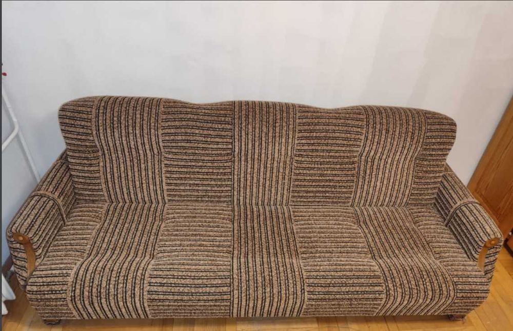 Wersalka rozkładana, używana