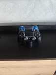 Pady/kontrolery PS4 + ładowarka playstation
