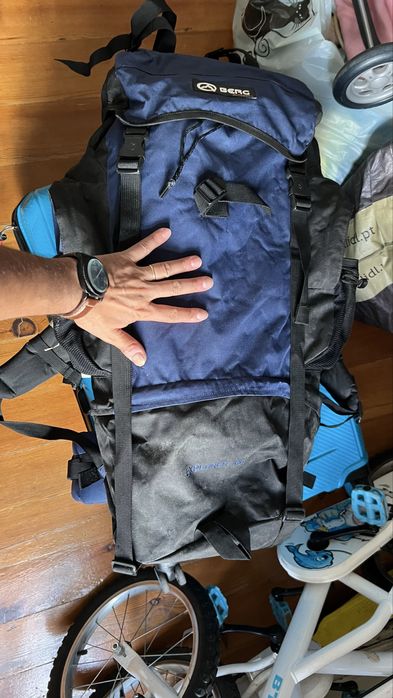 Mochila de caminhada ou viagem da Berg