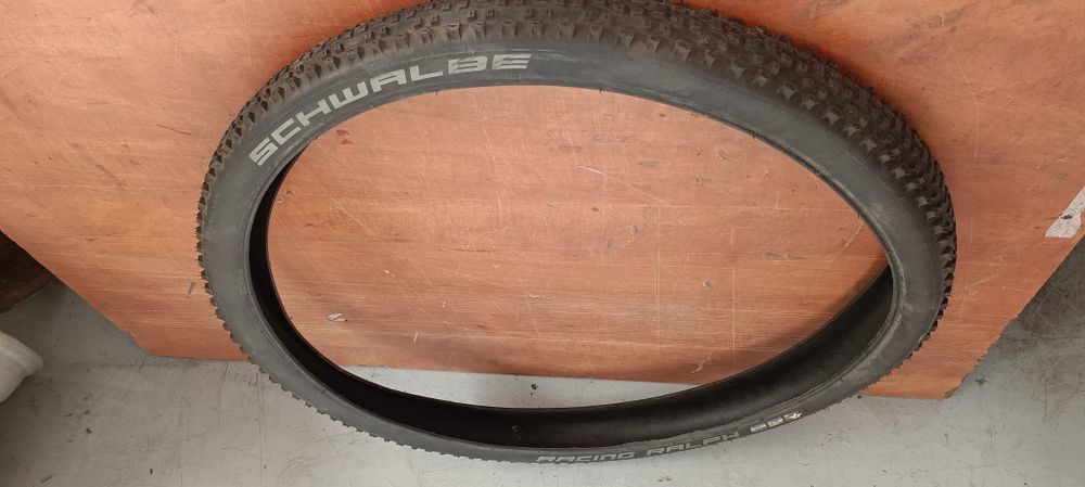 Vários pneus BTT sem par