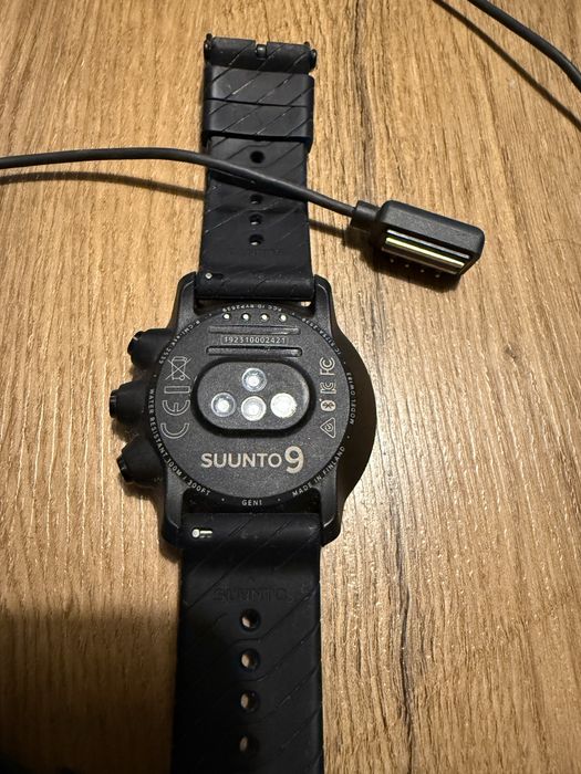 Sprzedam zegarek Suunto 9 Black