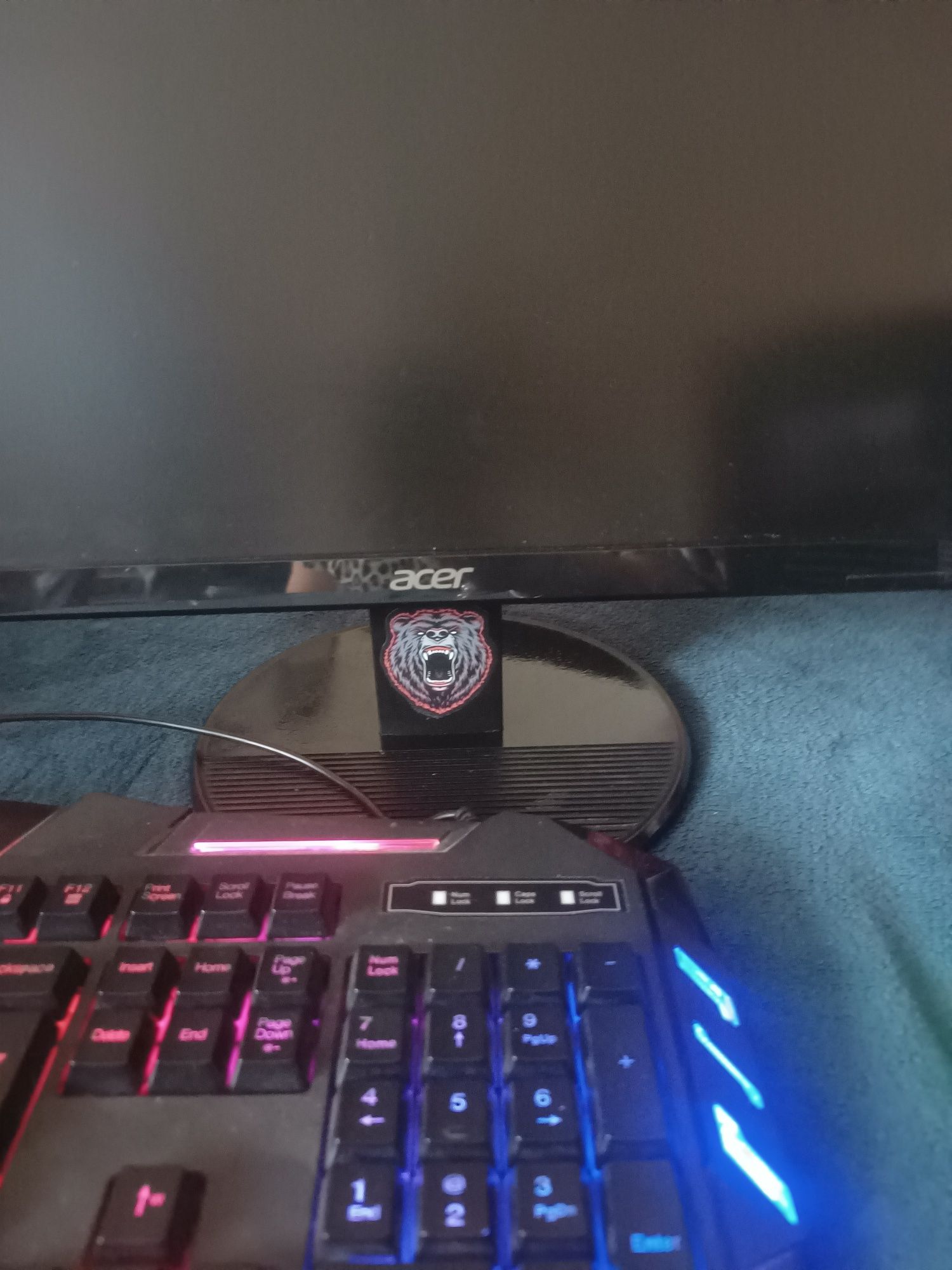 Monitor Acer+klawiatura+głośniki