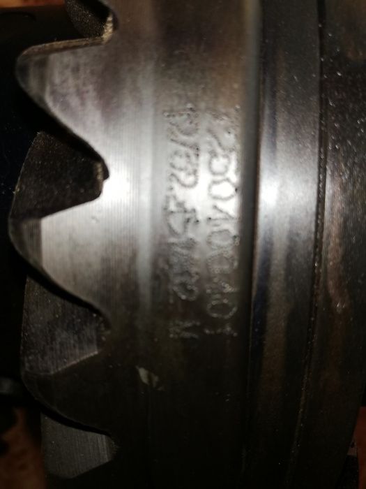 Mechanizm różnicowy, wałek ataku John Deere5045E, 5055E, 5065E, 5065M,