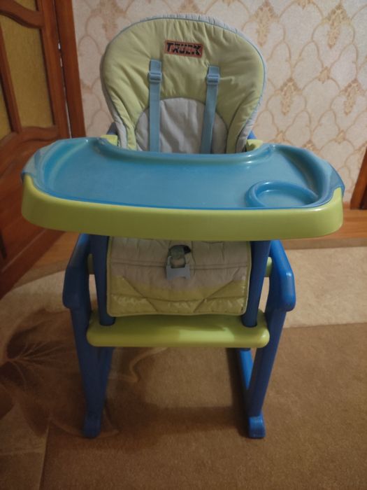 Продам стульчик для годування