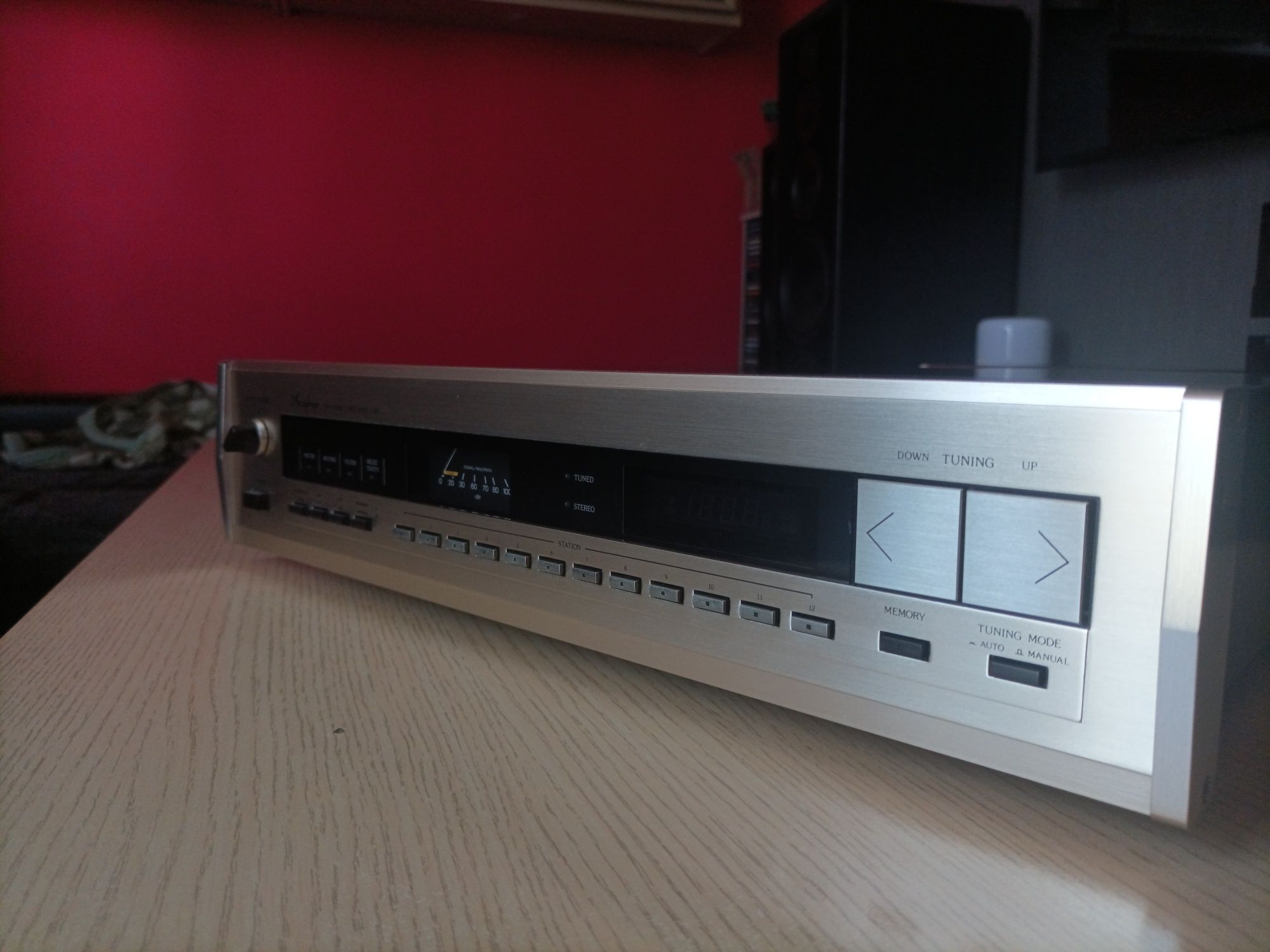 Tuner Accuphase T 107 Stan Gabinetowy