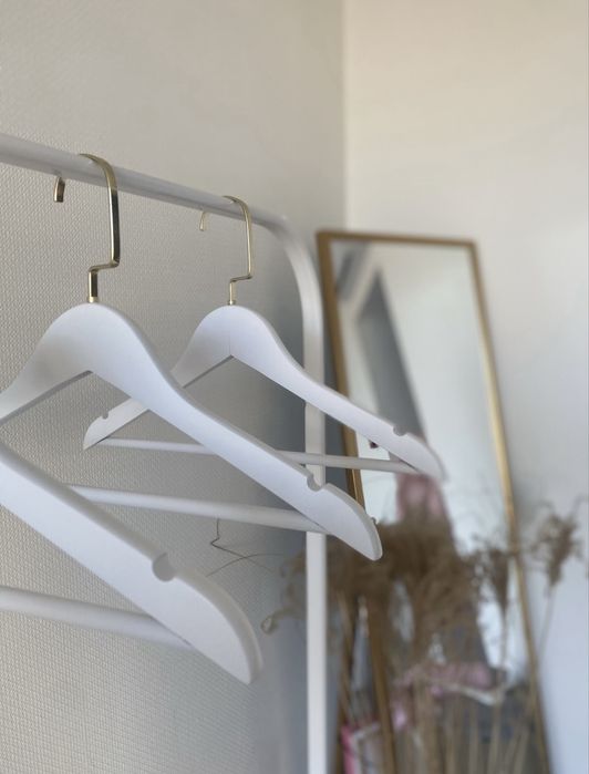 Оренда візажного столика / стіл бровіста ( є ГЕНЕРАТОР)