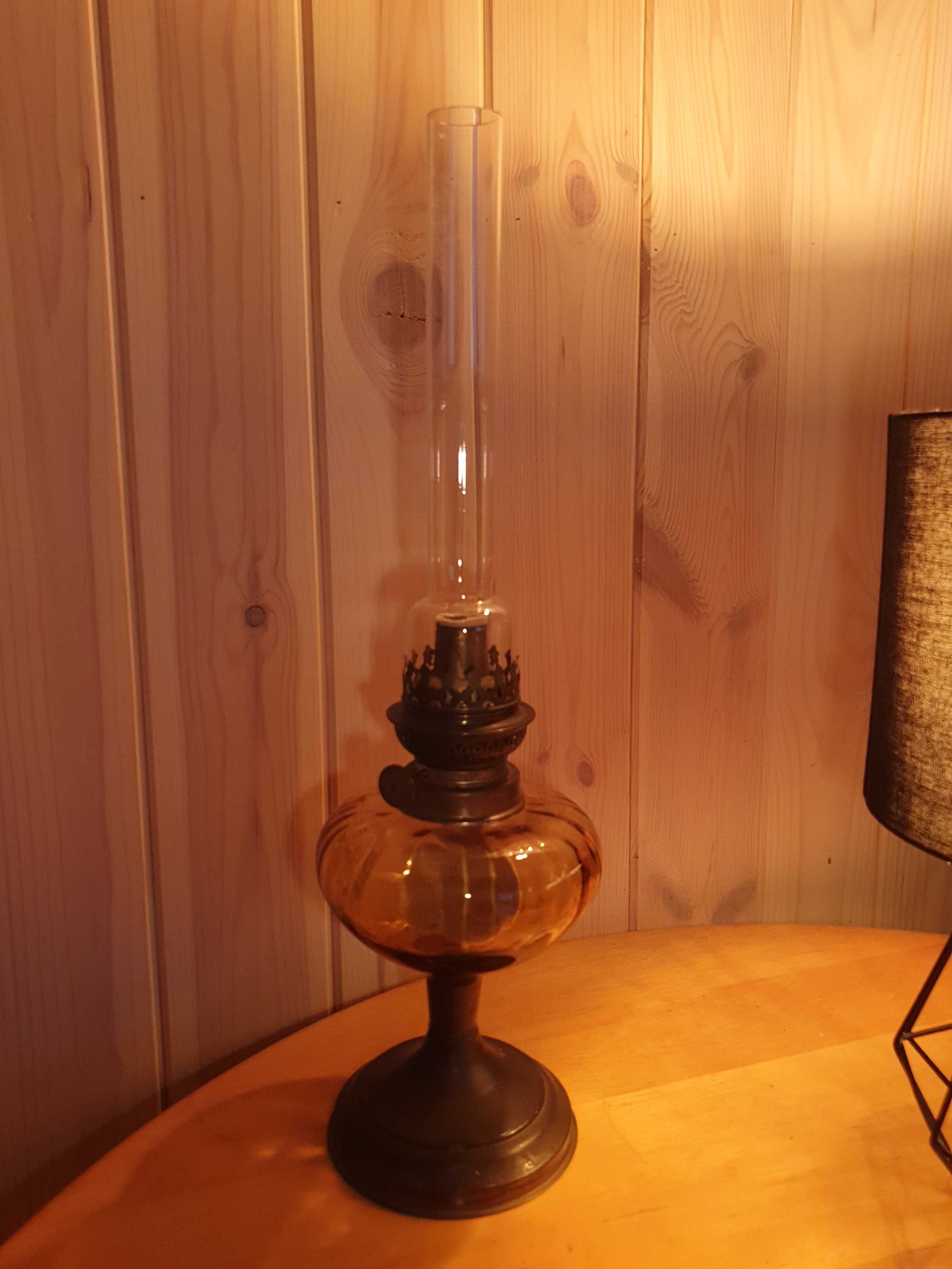 Francuska lampa naftowa