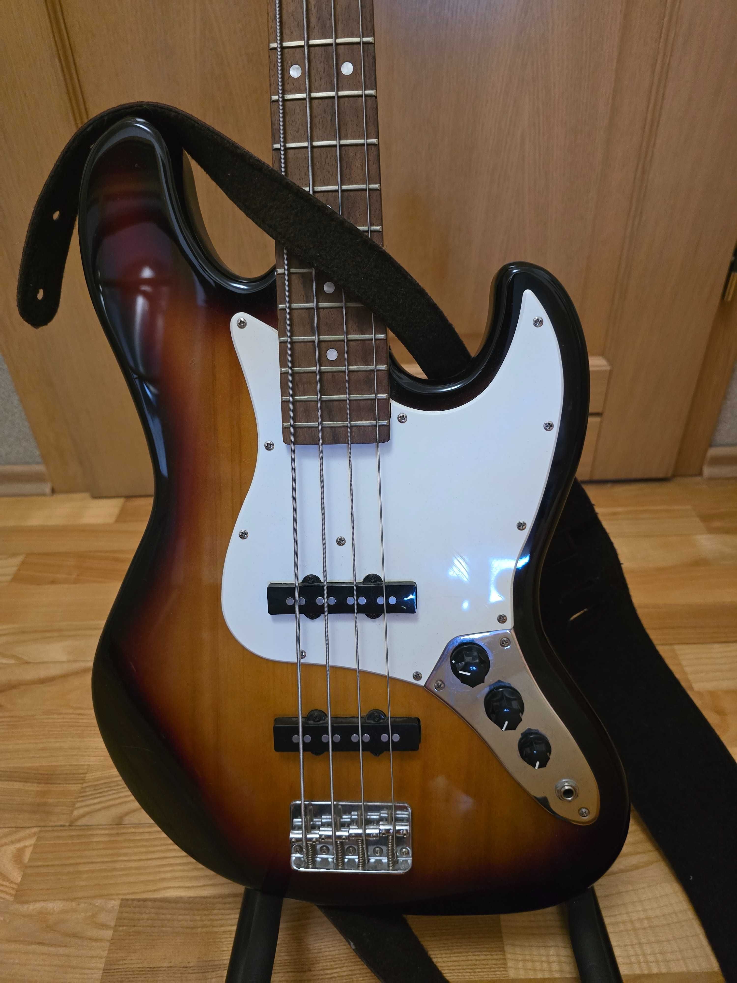 Gitara basowa Ever Play i wzmacniacz Marshall B30, cały zestaw !