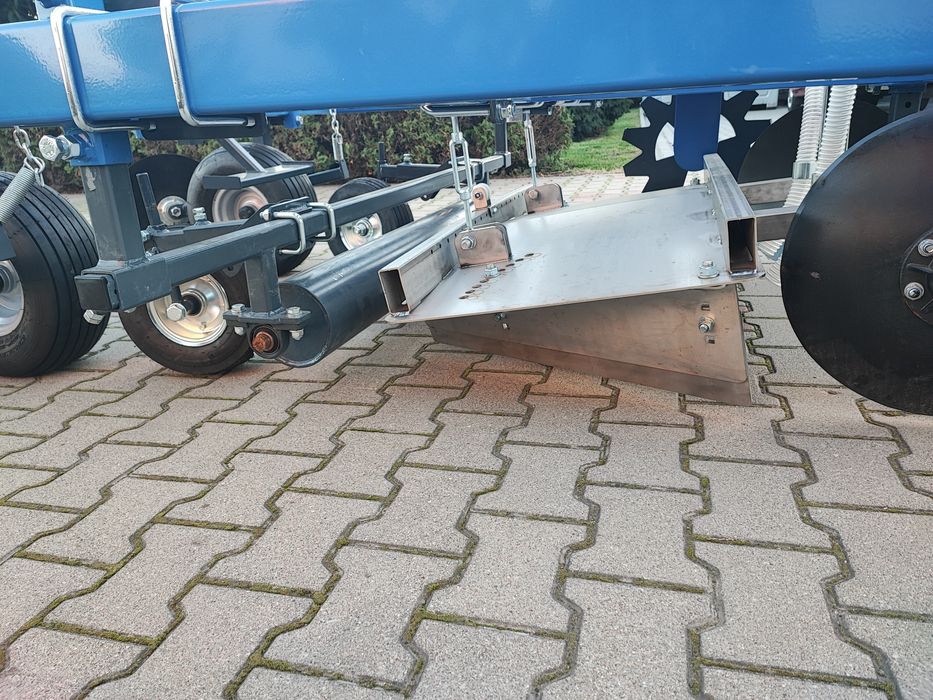 Formownica do zagonów, rozkładania folii, taśmy AFR200