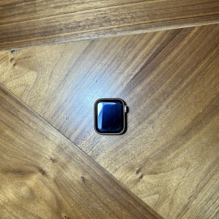 sprzedam apple watcha 6