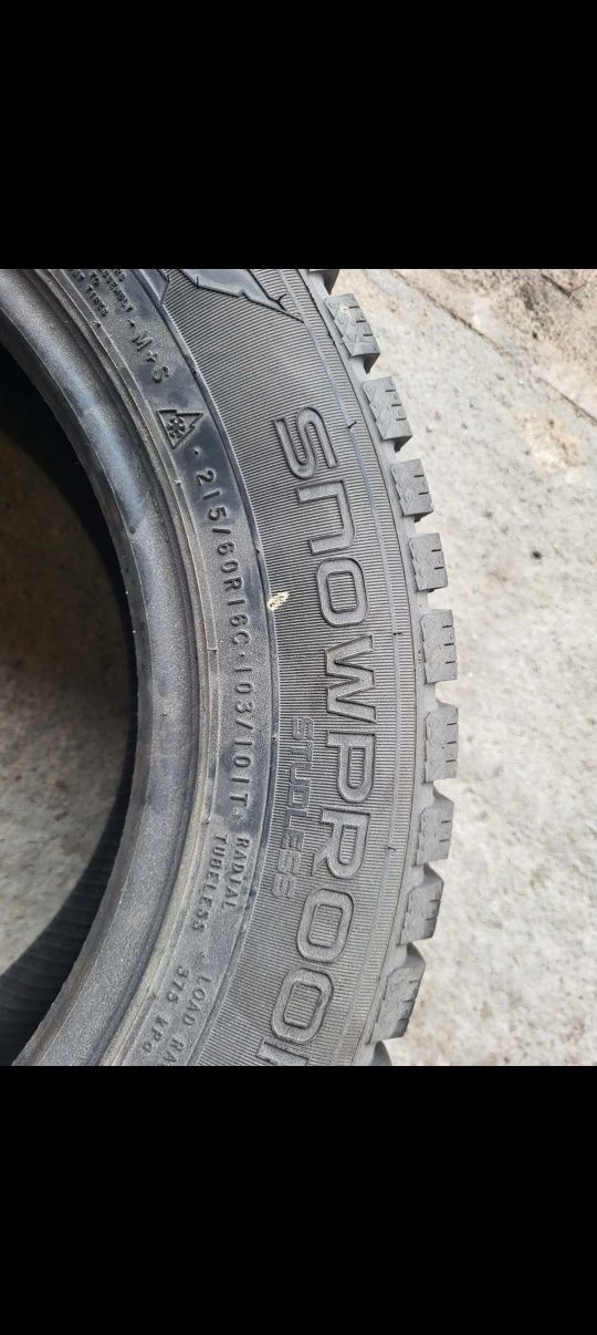 Opony zimowe 215/60 R16 C 103/101 T