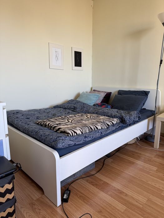 Łóżko z materacem 140x200  Ikea