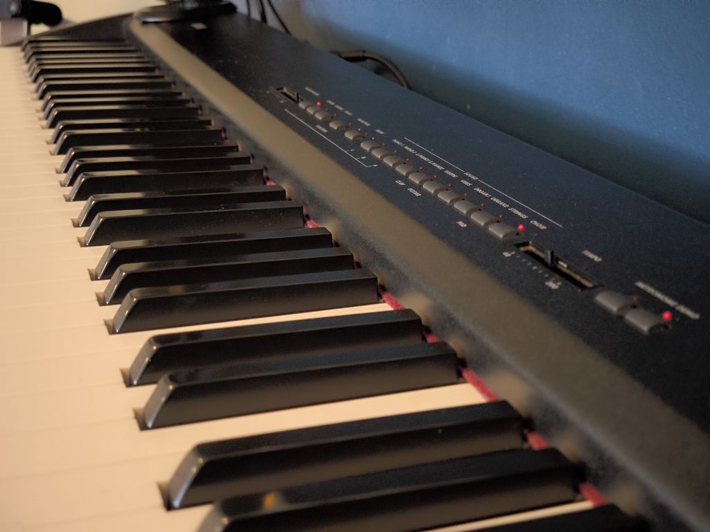 Pianino cyfrowe KORG SP-200 + głośniki