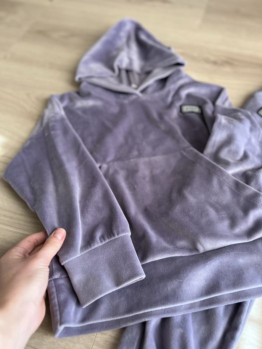 Велюровий спортивний костюм