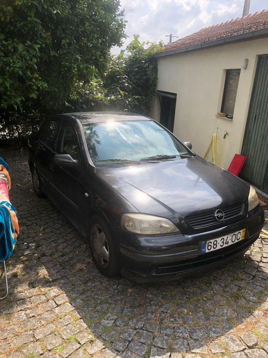 Carro motor batido