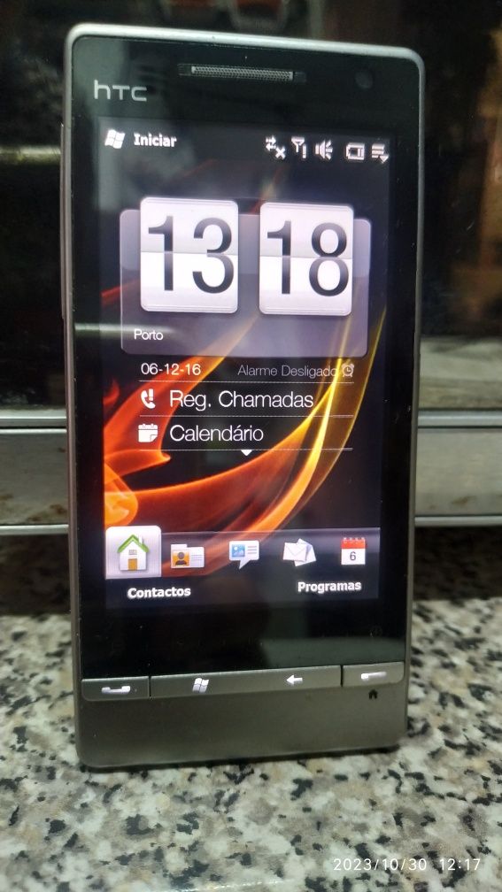 TELEMÓVEL HTC Diamond  2 troco vendo