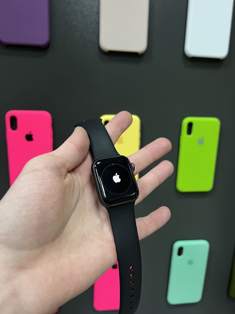 Продам Apple Watch 4 44mm + Гарантія Магазин Iphone Телефони