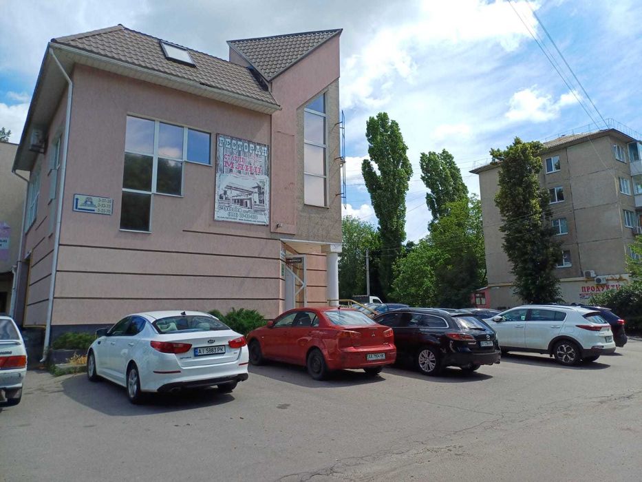 360м2 три поверхи по 80м2+підвал