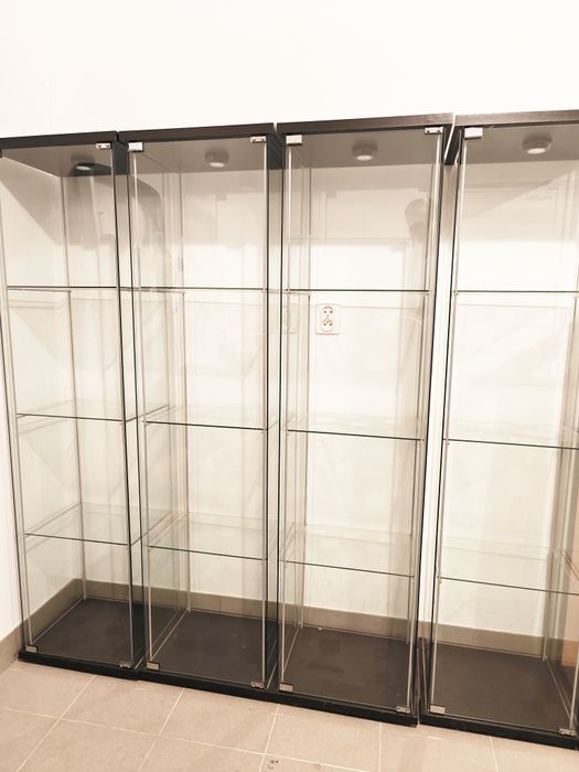Szklana witryna DAKOTA / DETOLF