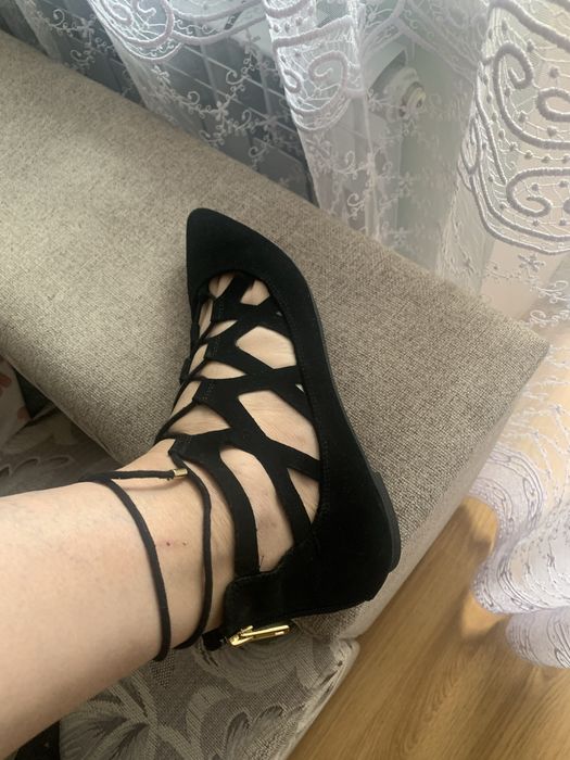 Нове замшеве, оригінальне взуття